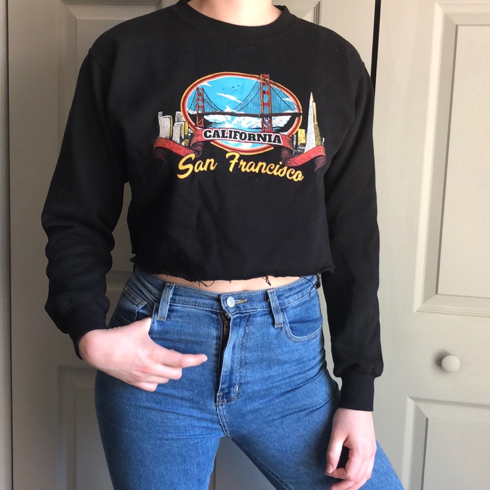 BRANDY MELVILLE / crop top pullover ❤️
